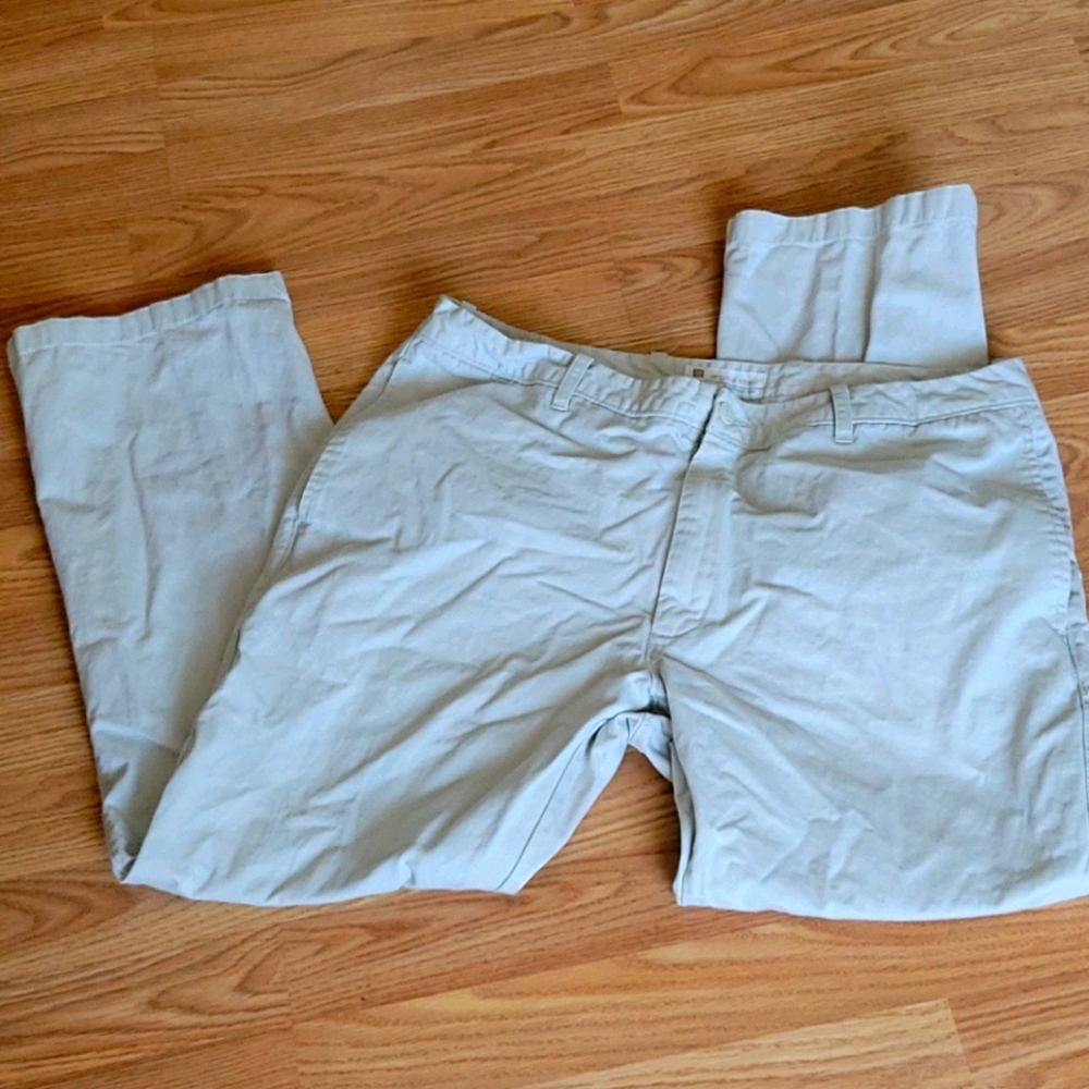 GAP original khaki flat front pant